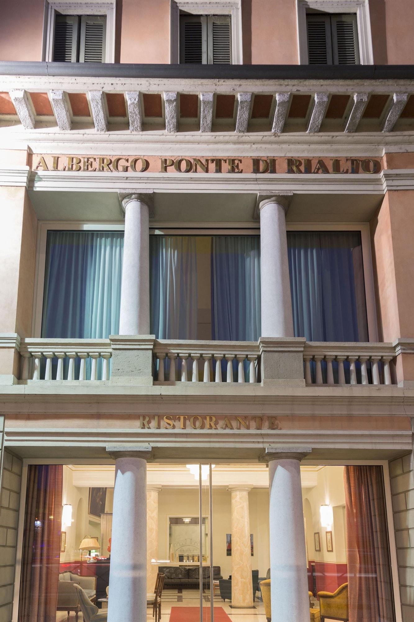 Hotel Ponte Di Rialto,In Crema,4 star
