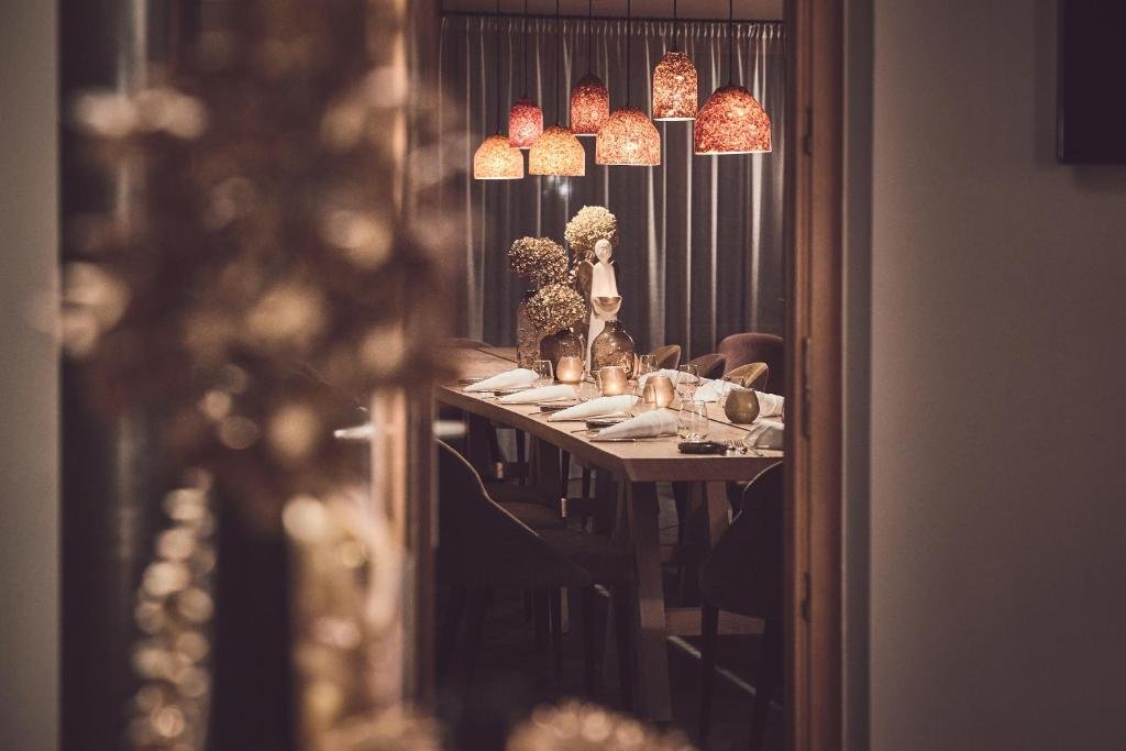 haller suites and restaurant