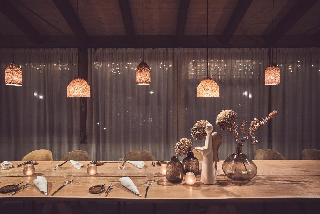 haller suites and restaurant