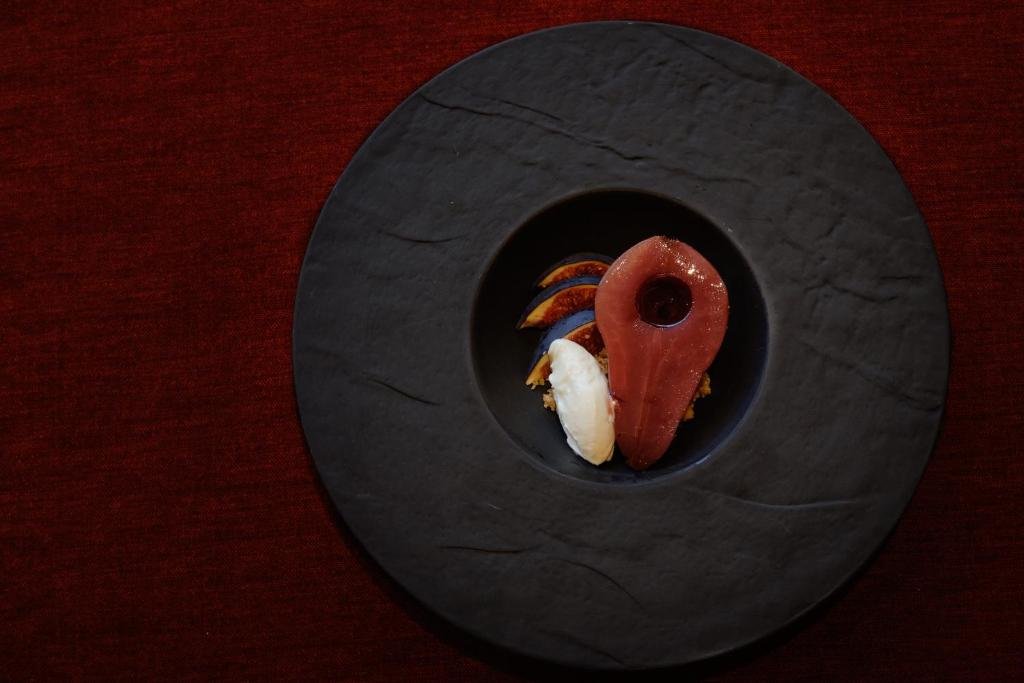 haller suites and restaurant