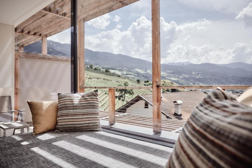 haller suites and restaurant