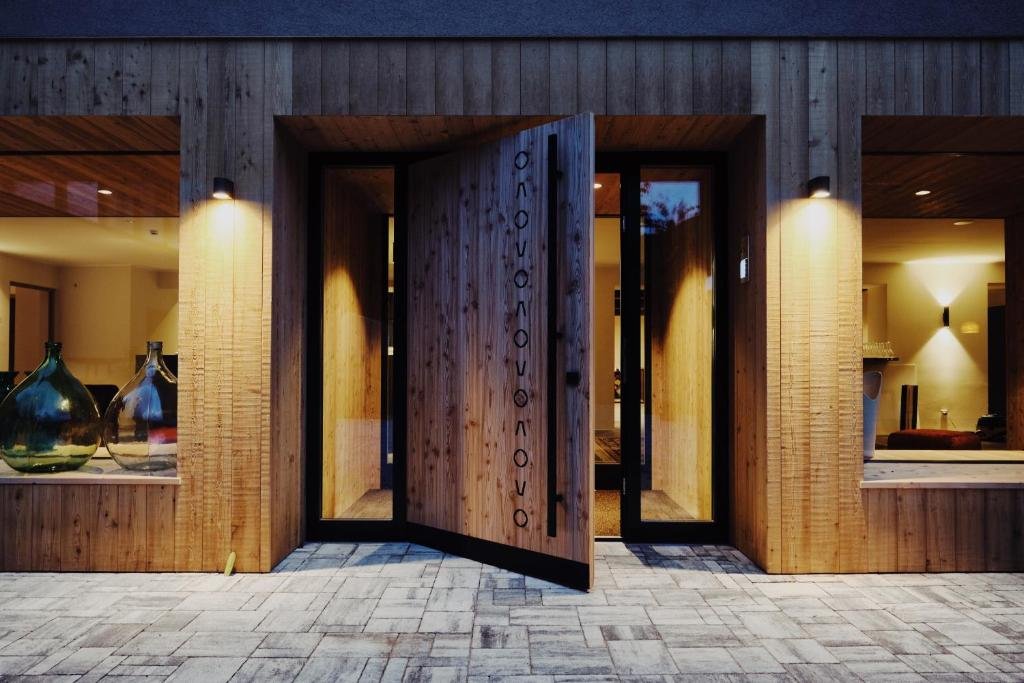 haller suites and restaurant