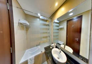 Millennium Central Downtown,Near Dubai Aquarium & Underwater Zoo,4 star