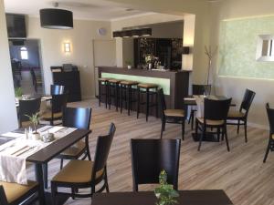 Hotel & Restaurant Kranichsberg,,3 star