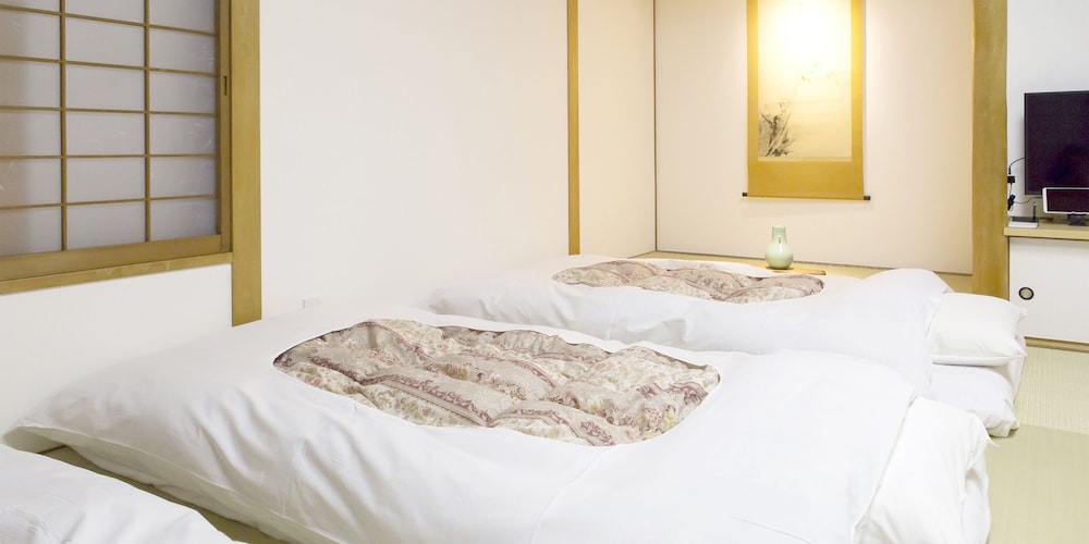 h b p hotel