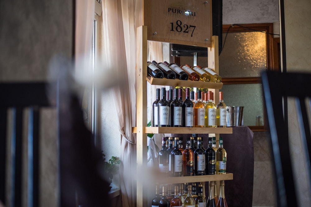 hotel marea neagra