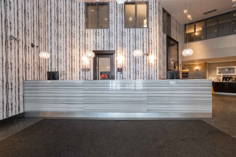 sandman signature edmonton south hotel