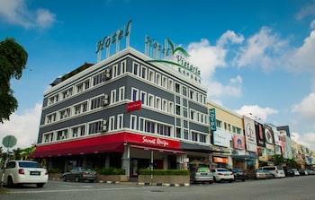 Hotel Vistaria,Johor>>Bandar Penawar,3 star