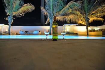 dolphin beach kalpitiya