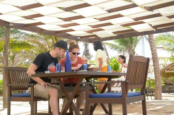 dolphin beach kalpitiya