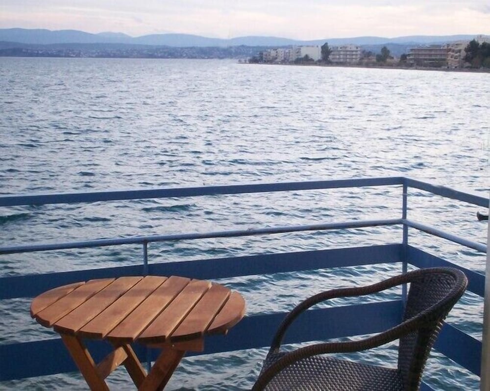 hotel lefkadi