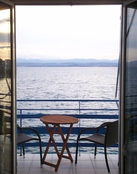 hotel lefkadi