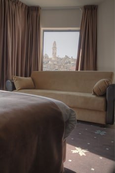 manger square hotel