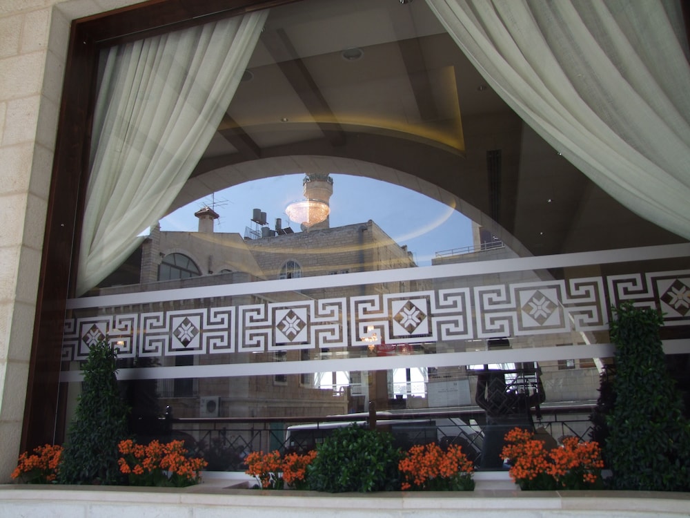 manger square hotel