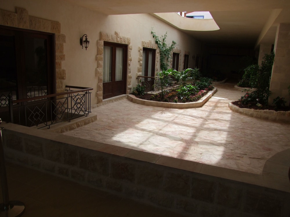 manger square hotel