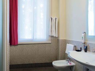 Bis Hotel Varese,Near Mercato,4 star