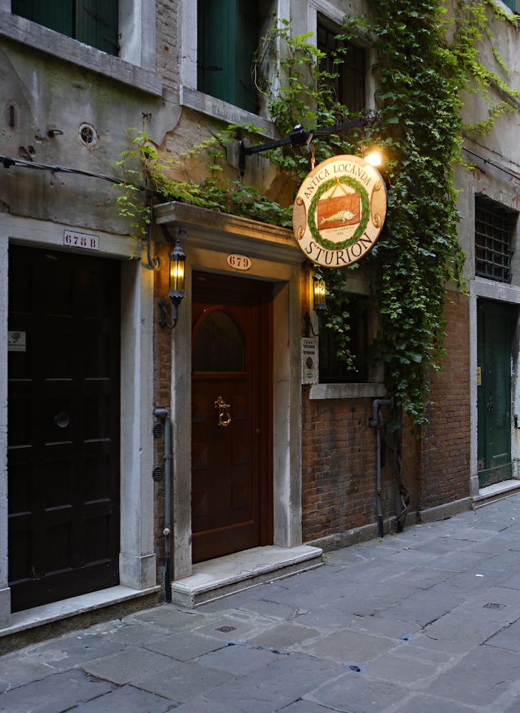 antica locanda sturion hotel