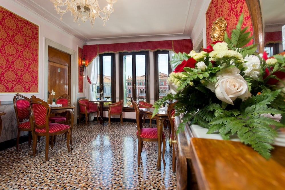 antica locanda sturion hotel