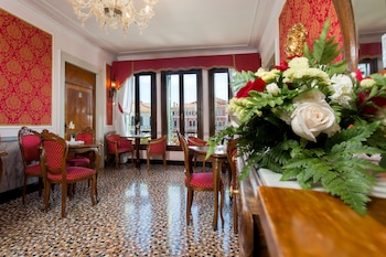 antica locanda sturion hotel