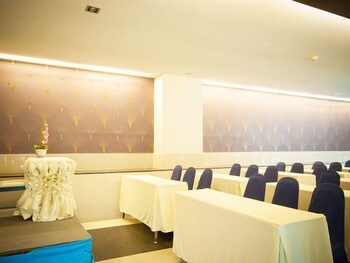 tm land hotel