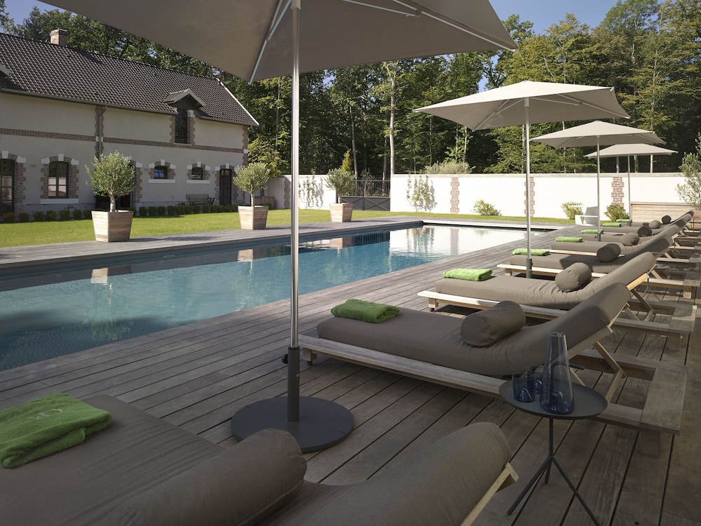 chateau de la resle design hotels