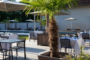 Chateau De La Resle - Design Hotels,Auxerre>>Appoigny,4 star