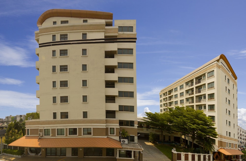 lasalle suites hotel and residence