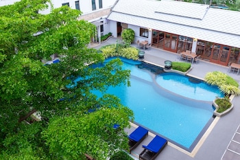 lasalle suites hotel and residence