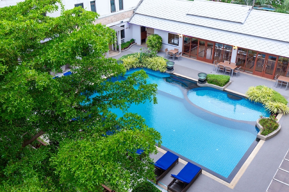 lasalle suites hotel and residence