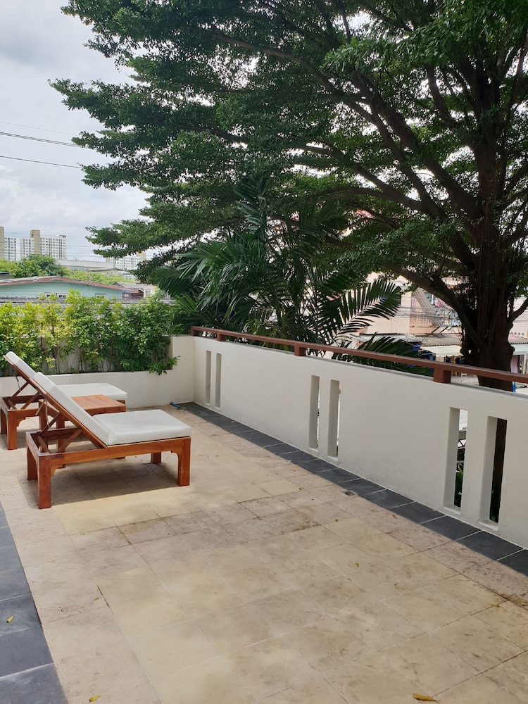 lasalle suites hotel and residence