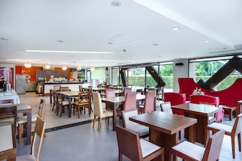 lasalle suites hotel and residence