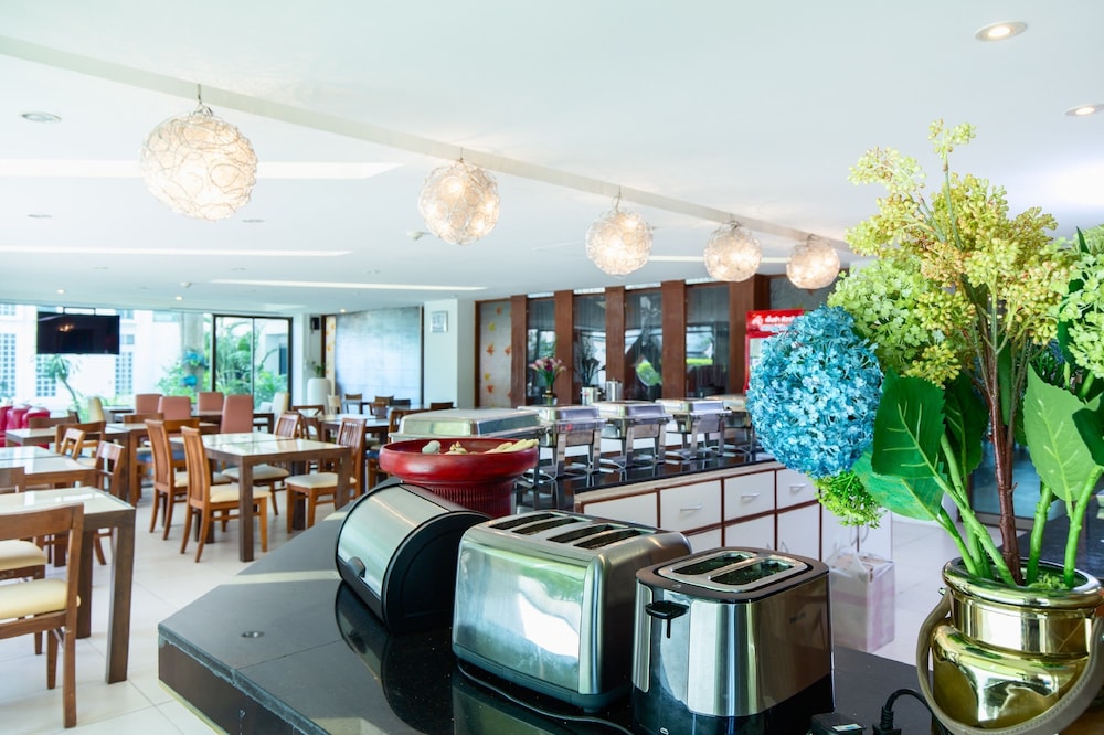 lasalle suites hotel and residence