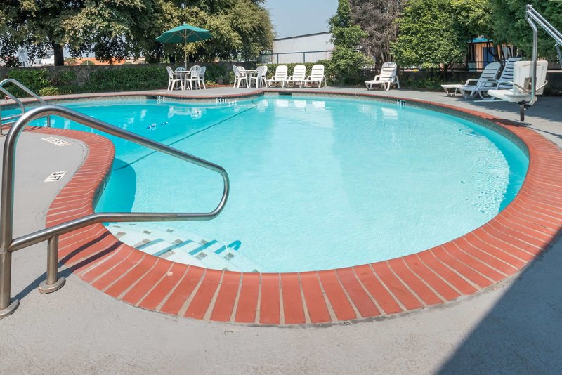 days inn by wyndham south fort worth