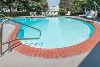 days inn by wyndham south fort worth