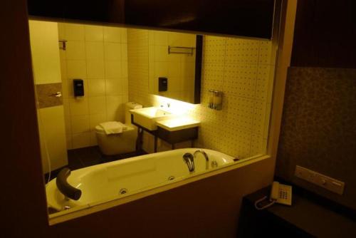 hotel austin paradise mount austin