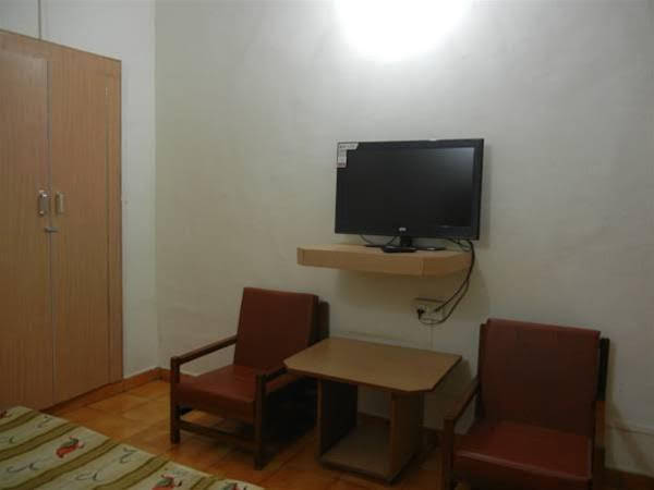 hotel grand barrack