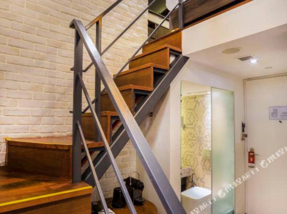 the daulat by hotel calmo