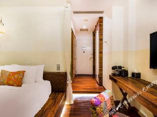 the daulat by hotel calmo