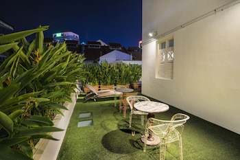 the daulat by hotel calmo