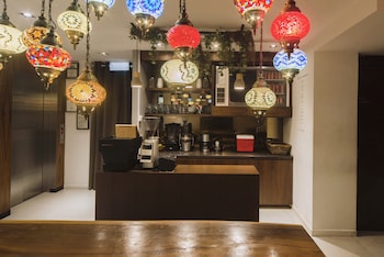 the daulat by hotel calmo