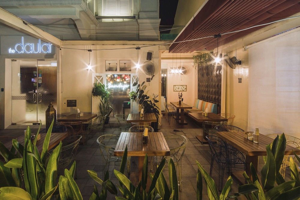 the daulat by hotel calmo