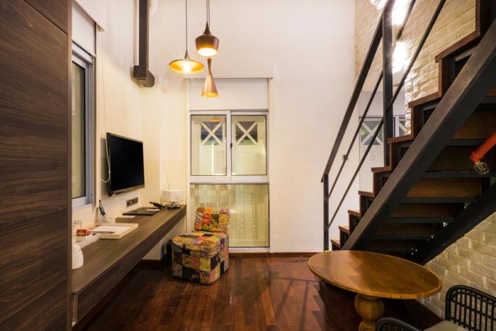 the daulat by hotel calmo