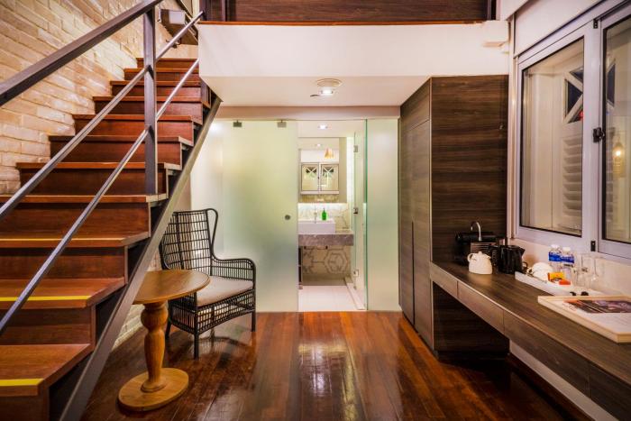 the daulat by hotel calmo