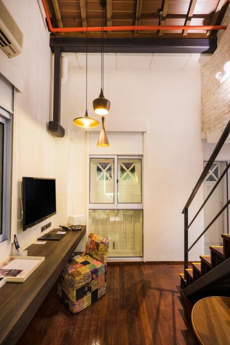 the daulat by hotel calmo