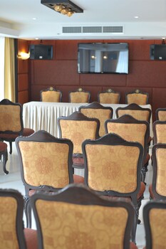 siam paradise entertainment complex