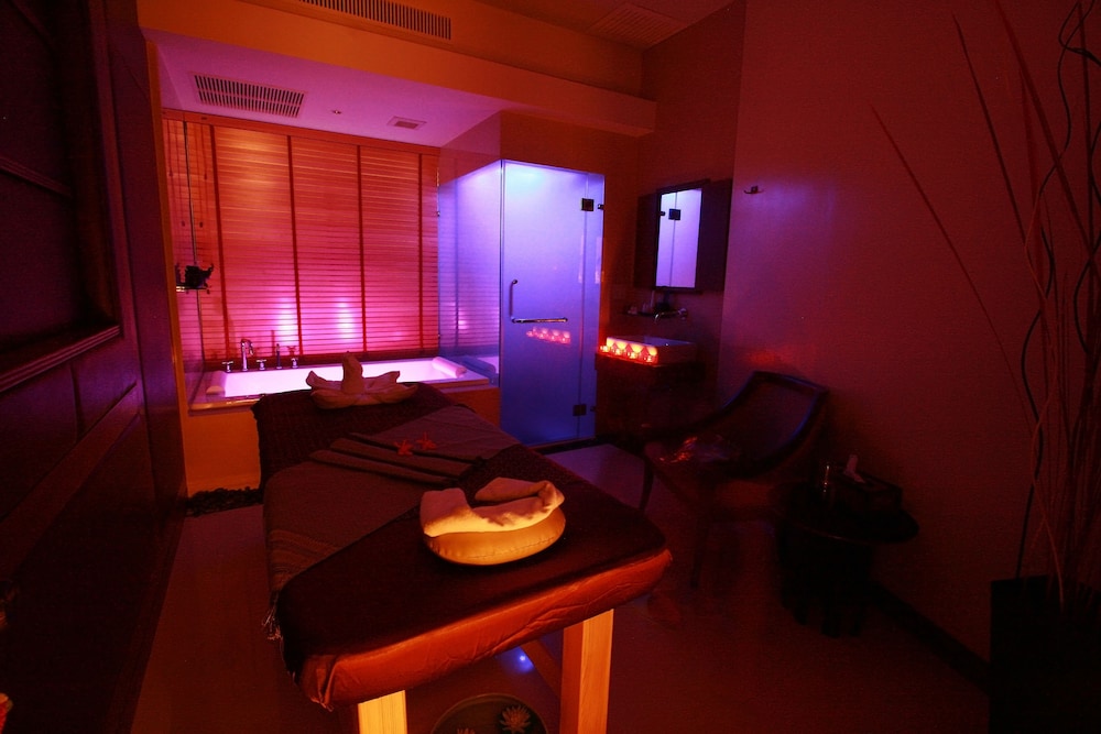 siam paradise entertainment complex