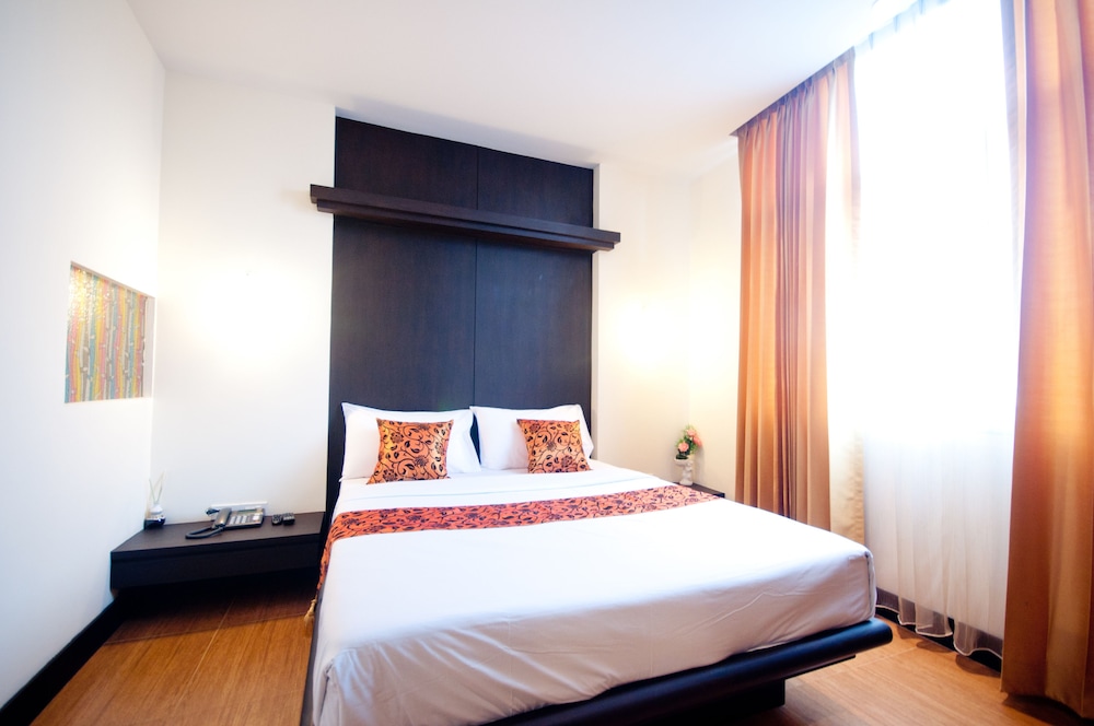 siam paradise entertainment complex