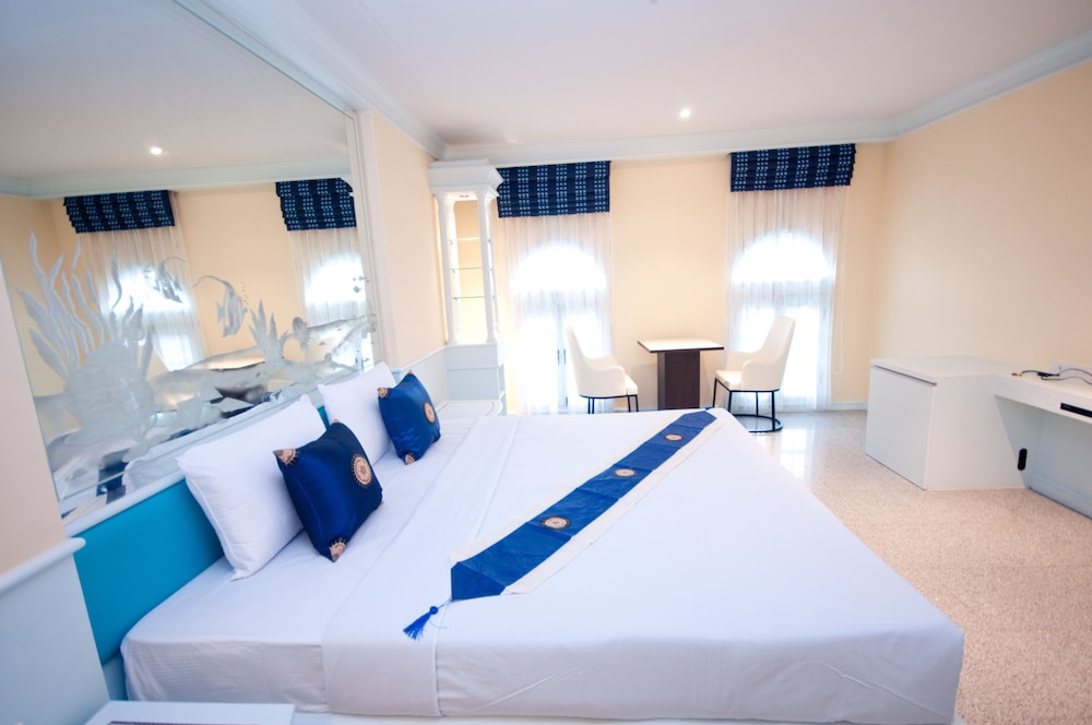 siam paradise entertainment complex