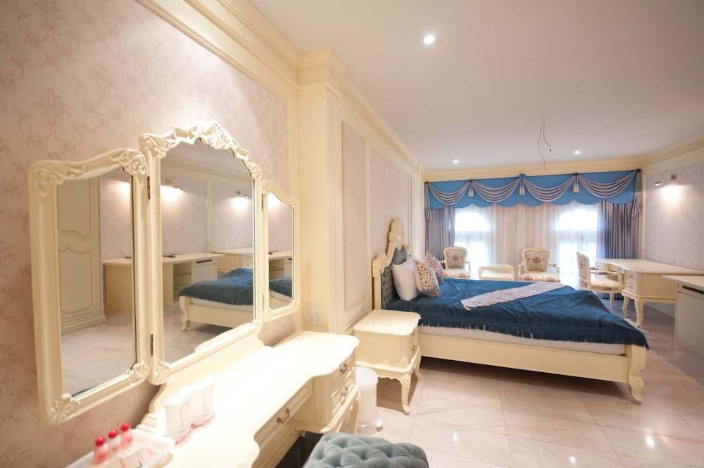 siam paradise entertainment complex