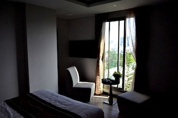 dana pearl hotel